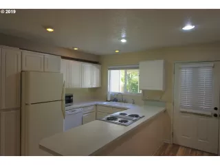 Photo #3: 19571046 Listing 