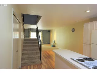 Photo #4: 19571046 Listing 