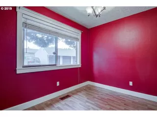 Photo #3: 19574326 Listing