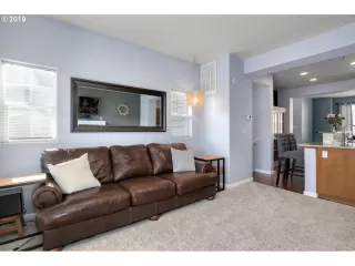 Photo #4: 19578936 Listing