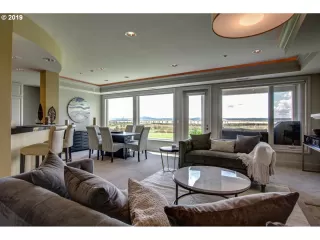 Photo #5: 19581955 Listing