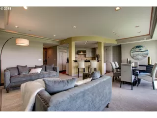 Photo #6: 19581955 Listing