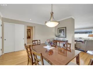 Photo #2: 19582507 Listing