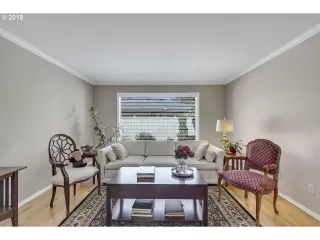 Photo #4: 19582507 Listing