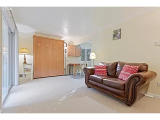 Photo #1: 195849205 Listing