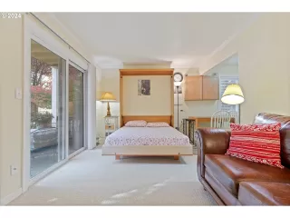 Photo #3: 195849205 Listing