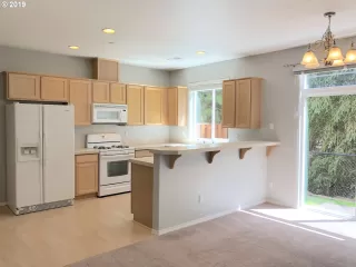 Photo #4: 19588322 Listing