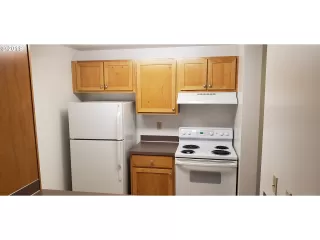 Photo #3: 19590880 Listing