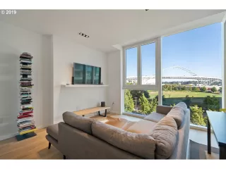 Photo #2: 19591583 Listing