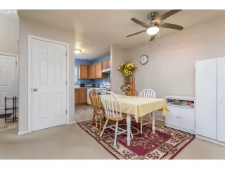 Photo #3: 19597444 Listing