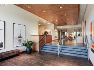 Photo #3: 19598258 Listing