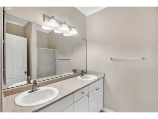 Photo #3: 19599648 Listing