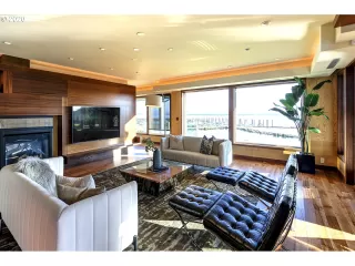 Photo #3: 19600129 Listing