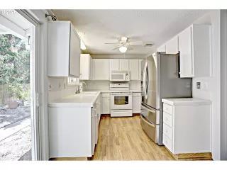 Photo #3: 196006476 Listing 