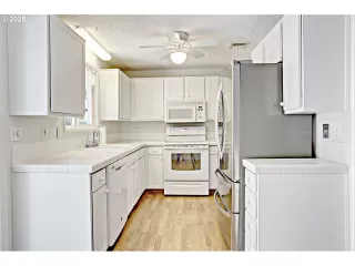 Photo #5: 196006476 Listing 