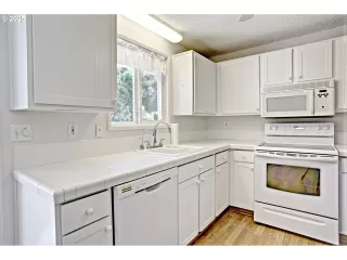 Photo #6: 196006476 Listing 