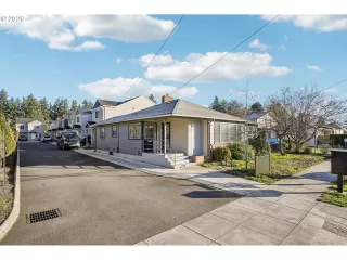 Photo #2: 196035535 Listing 