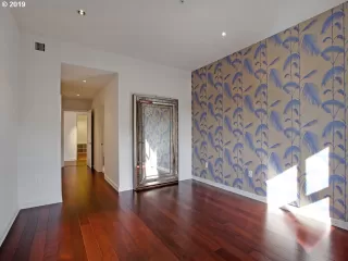 Photo #3: 19604848 Listing