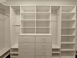 Photo #4: 19604848 Listing