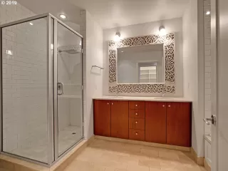 Photo #5: 19604848 Listing