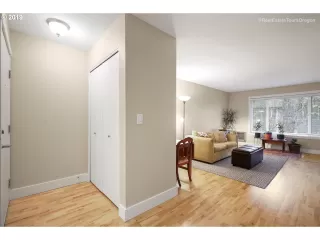 Photo #2: 19607529 Listing