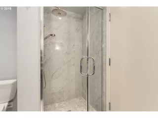 Photo #6: 19608606 Listing 