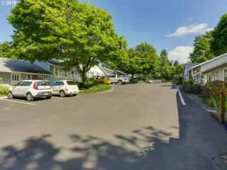 Photo #3: 19611436 Listing