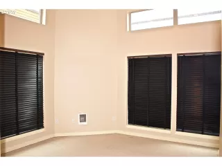 Photo #4: 19612095 Listing