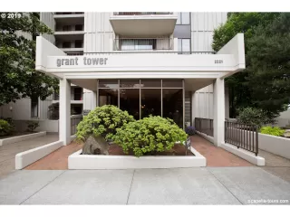 Photo #1: 19613471 Listing