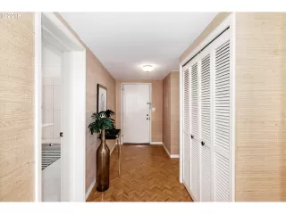 Photo #2: 19613471 Listing