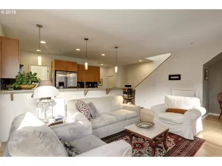 Photo #3: 19618990 Listing 