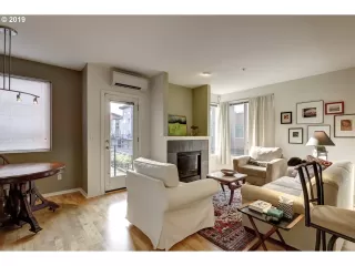 Photo #4: 19618990 Listing 