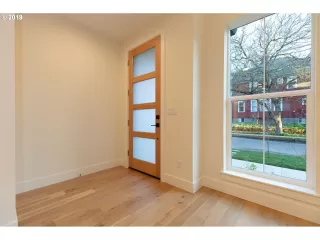 Photo #3: 19622439 Listing