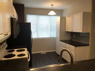Photo #5: 19625516 Listing 