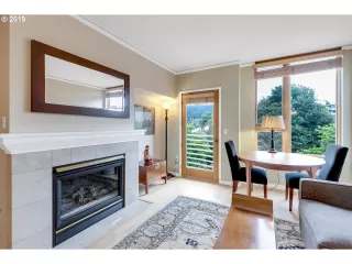 Photo #2: 19631871 Listing