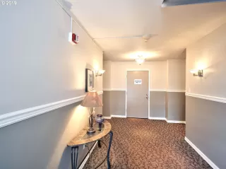 Photo #2: 19633242 Listing