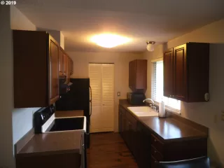 Photo #3: 19641525 Listing