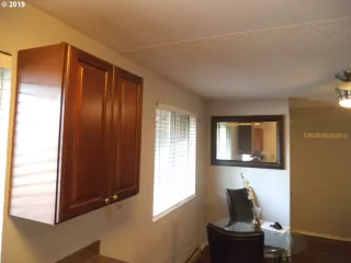 Photo #6: 19641525 Listing