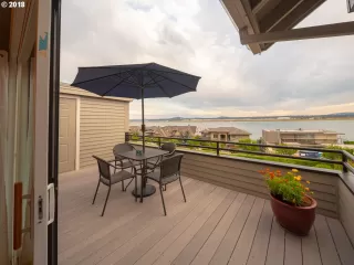 Photo #6: 19643352 Listing