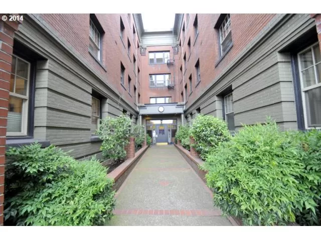MLS: 19646871 Condo For Sale