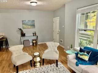 Photo #6: 19647986 Listing 