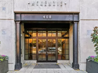 Photo #1: 19652148 Listing