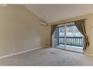 Photo #3: 19654443 Listing