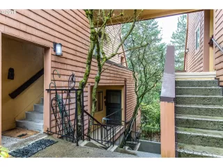 Photo #2: 19660591 Listing