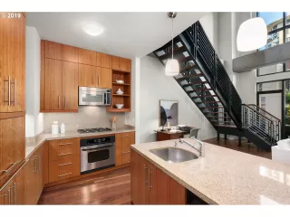 Photo #2: 19667006 Listing 