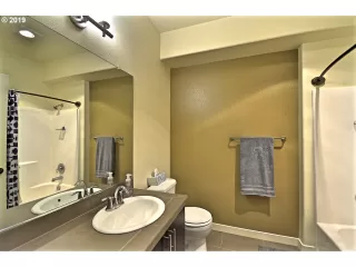 Photo #2: 19669396 Listing
