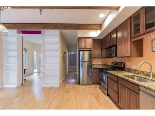 Photo #1: 19669654 Listing 