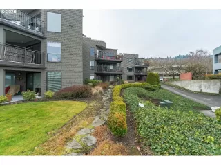 Photo #1: 19670184 Listing