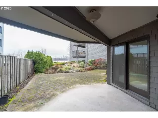 Photo #4: 19670184 Listing