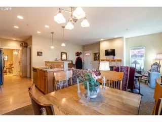 Photo #5: 19671545 Listing